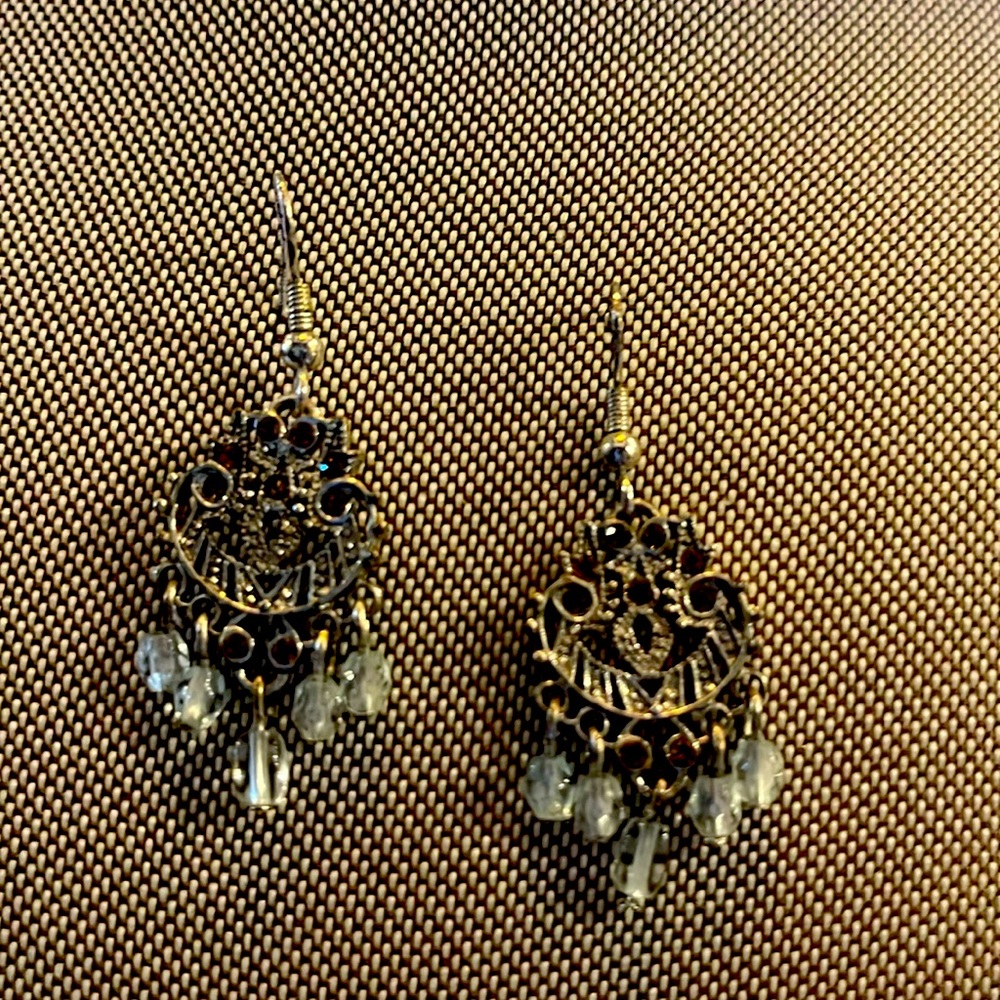 Adorable 1 1/2 inch vintage dangle w tiny brown crystals accentuating diamond ch